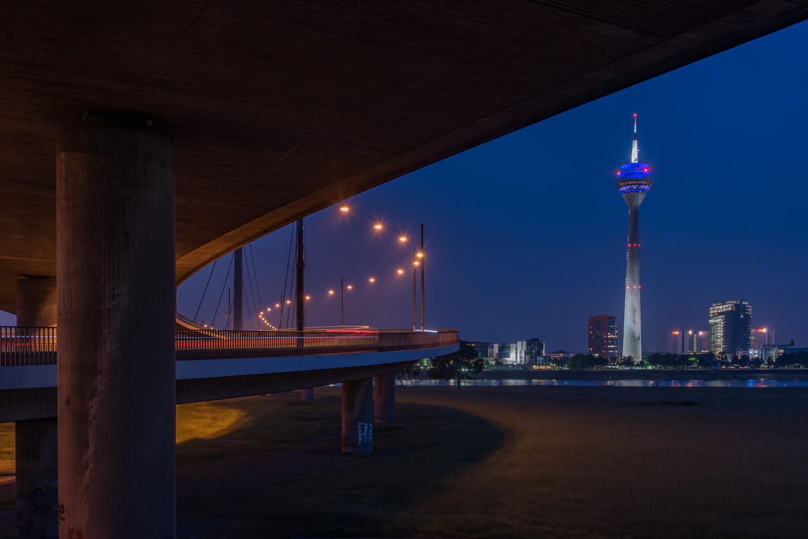 Heiraten in Düsseldorf: Dein ehrlicher Stadt-Guide vom Dienstleister