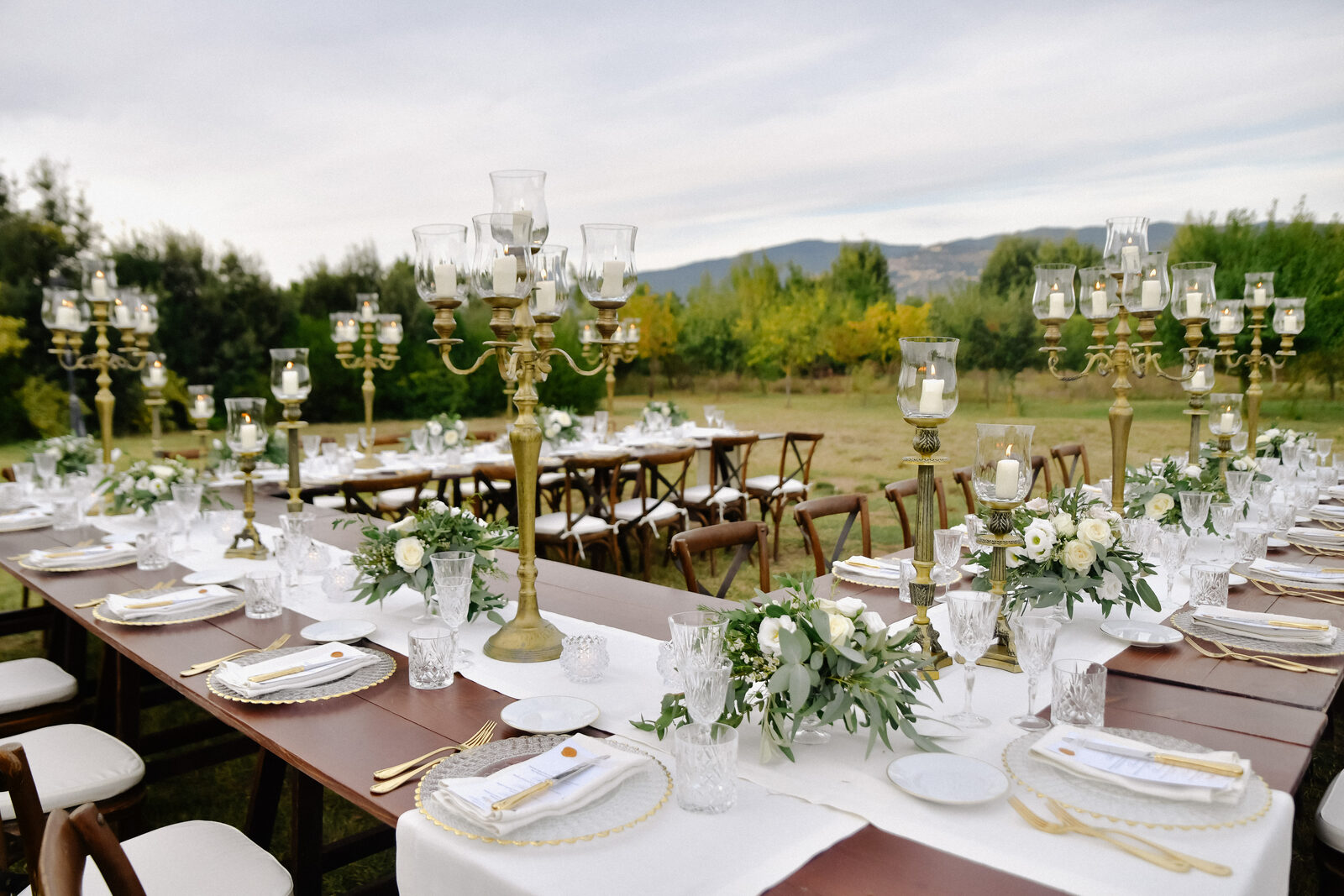 Hochzeit mit 50 Gästen: Ablauf, Stimmung und Musik für einen intimen Tag
