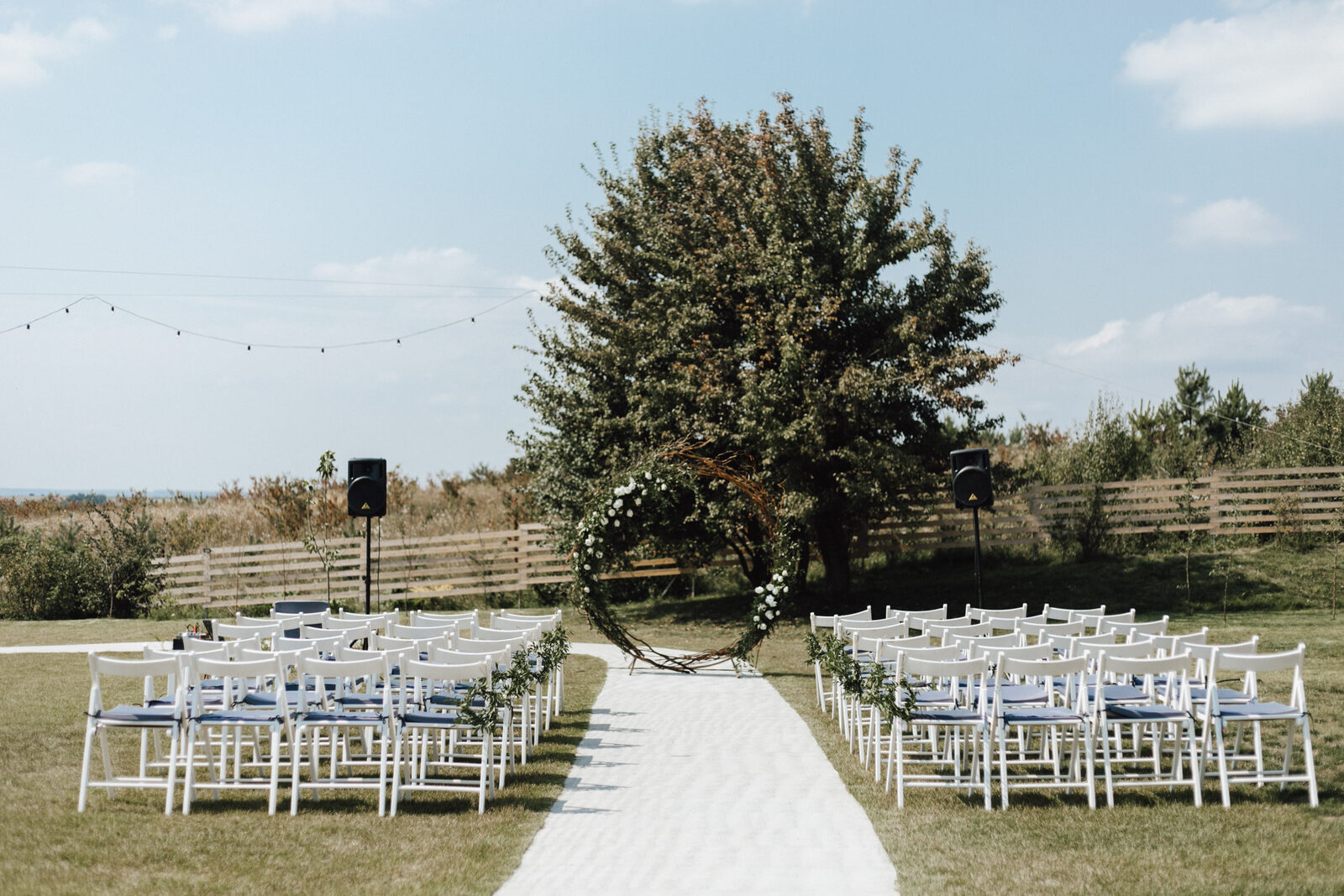 Sommerhochzeit bei Hitze: Tipps für entspannte Trauung und Party